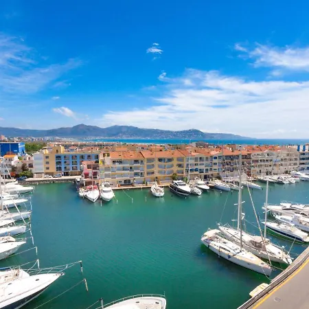 Club Nautic-17 By Interhome *